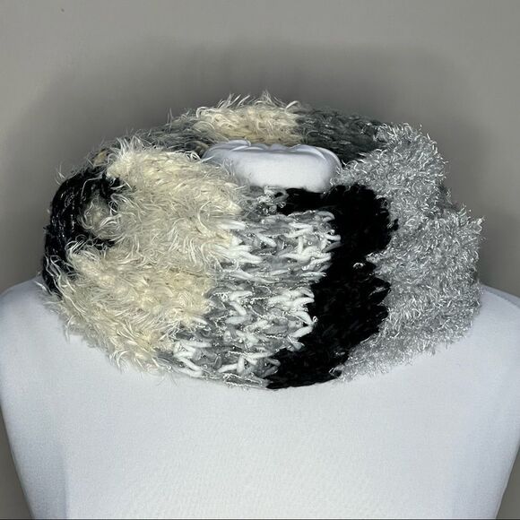 Anthropologie boho Mixed Knit & Metallic Glam Infinity Scarf - Picture 1 of 5